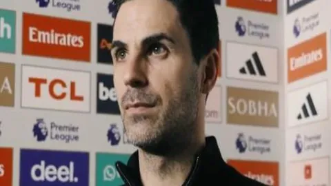 【英超焦点】詹俊剖析阿森纳困境，卡里克领军曼联逆袭征程，直播不容错过！